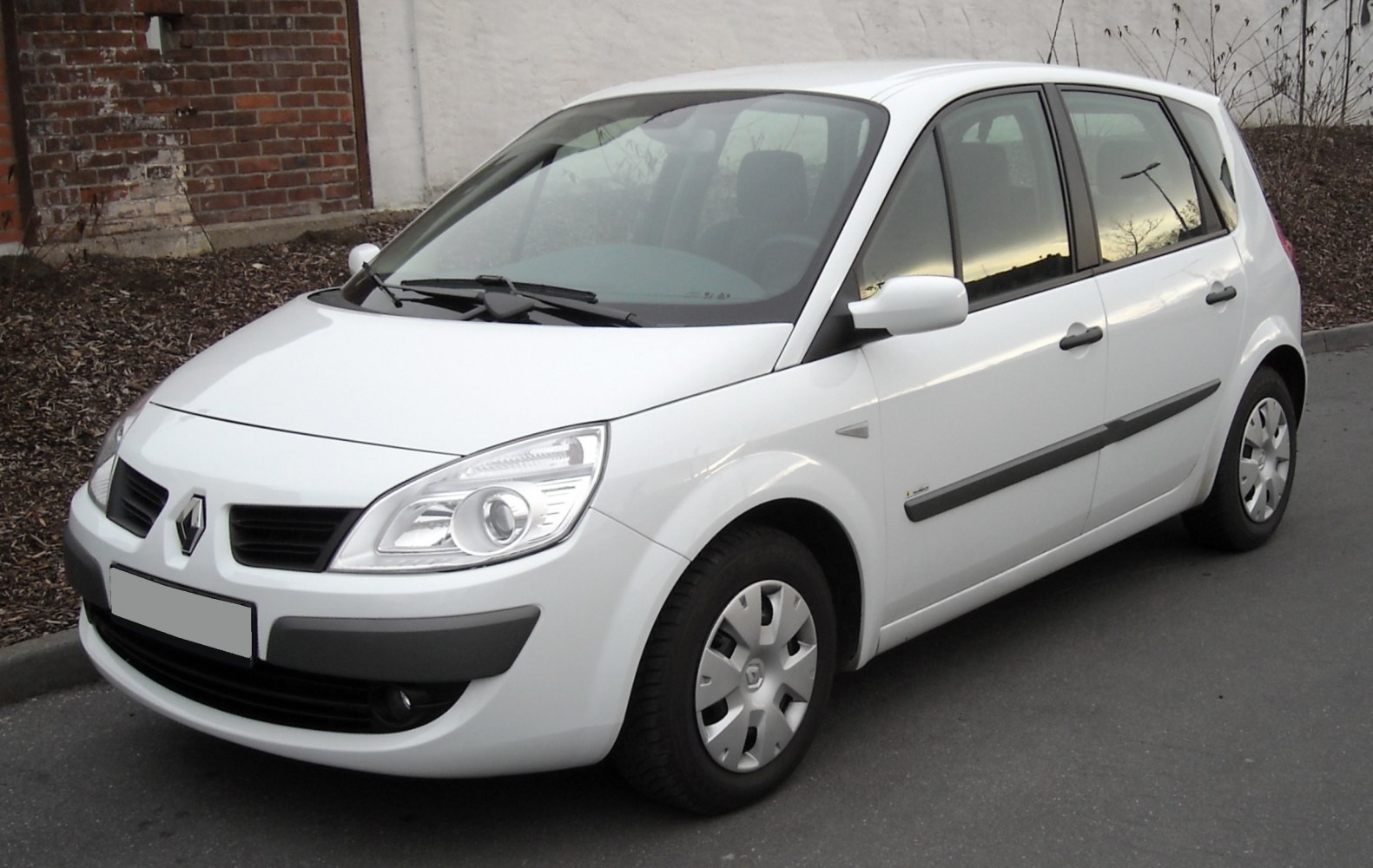 Renault Scenic II Phase II 1 9 DCi 130 Hp FAP Automatic